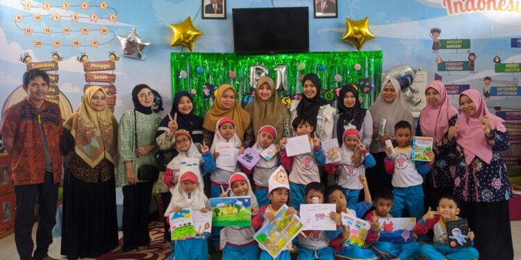 KB-TK Al Muslim Pamerkan Buku Kolaborasi Siswa dan Orang Tua
