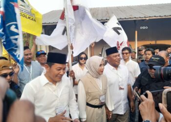 Didukung Tiga Parpol Parlemen, Subandi-Mimik Daftar ke KPU Sidoarjo
