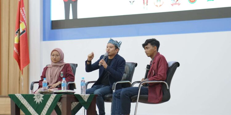 Adam Rusydi Beri Motivasi Kepemimpinan untuk Mahasiswa