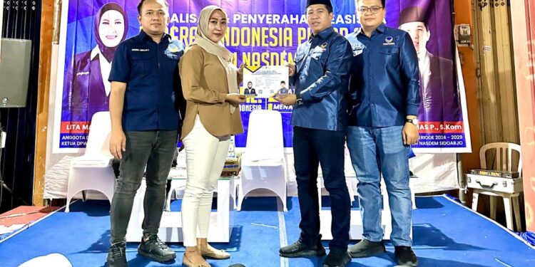 Salurkan Beasiswa PIP, Ketua NasDem Sidoarjo: Jangan Sampai Ada Anak Putus Sekolah