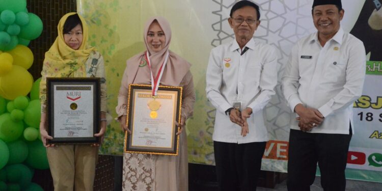 Ribuan Jemaah Pengajian Ikuti Tes Kolesterol, Pecahkan Rekor Muri