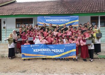 Peringati HORI ke-78, DJP Jatim II Bersama KPP Pratama Ponorogo Hibahkan Aset untuk SDN Terpencil