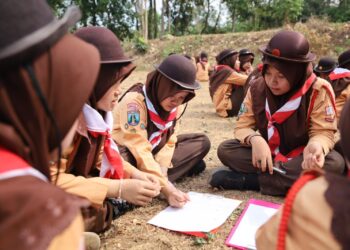 SMP Al Muslim Siapkan Generasi Tangguh Melalui Kemah Bakti