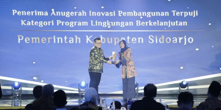 Inovasi Kelola Sampah, Sidoarjo Raih detikJatim Award 2024