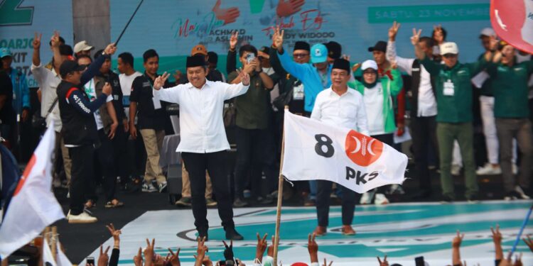 Masyarakat Sidoarjo Tumplek Blek Hadiri Kampanye Akbar Paslon SAE