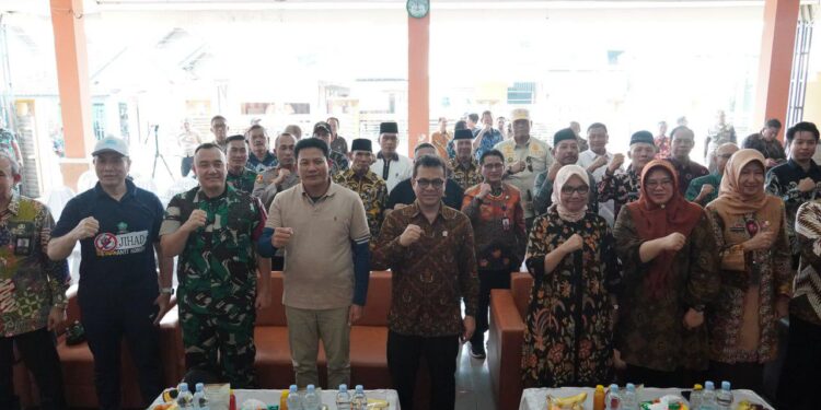 Kunjungi Desa Digital di Sidoarjo, Wakil Menteri Komdigi Beri Apresiasi