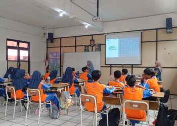 SMP Al Muslim Gandeng FKM Unair Peringati Hari Gizi Nasional 2025