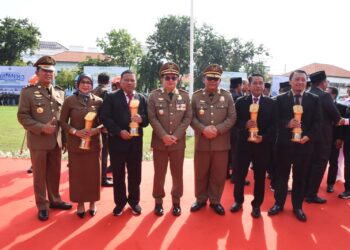 Plt Bupati Sidoarjo Subandi Raih Penghargaan K3 Jatim