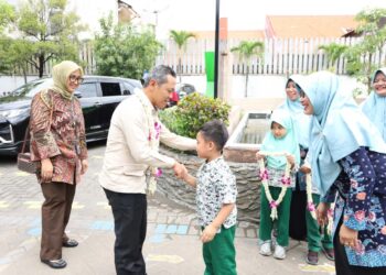 Wakil Mendikdasmen Kunjungi KB-TK Al Muslim, Tekankan Pentingnya Pendidikan Karakter Sebagai Fondasi Pendidikan