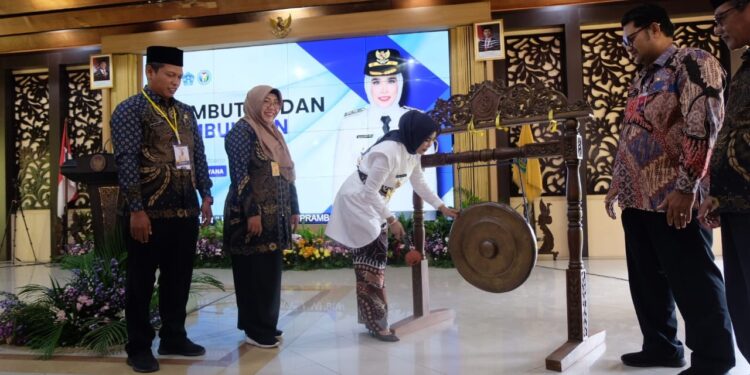 Wabup Mimik: Profesionalisme Pendidik Dapat Wujudkan Pendidikan Akhlak