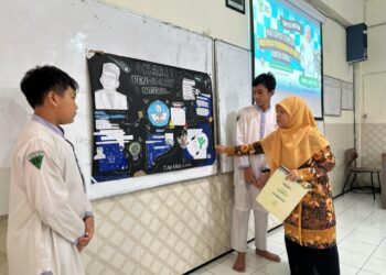 Peringati Hardiknas, SMP Al Muslim Gelar Lomba Mading dan Konten Kreatif