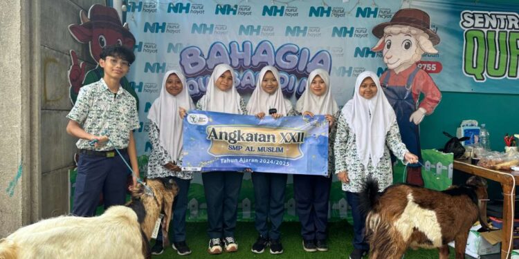 Jelang Idul Adha, Siswa SMP Al Muslim Maknai Kelulusan dengan Berkurban