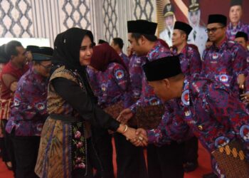 Wabup Mimik Idayana Minta Perangkat Desa Layani Masyarakat dengan Baik