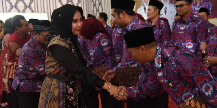 Wabup Mimik Idayana Minta Perangkat Desa Layani Masyarakat dengan Baik