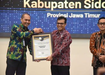 Pemkab Sidoarjo Raih Penghargaan dari UGM Yogjakarta