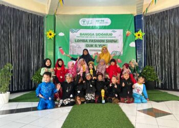Harjasda ke-167, KB-TK Al Muslim Gelar Fashion Show Busana Khas Sidoarjo